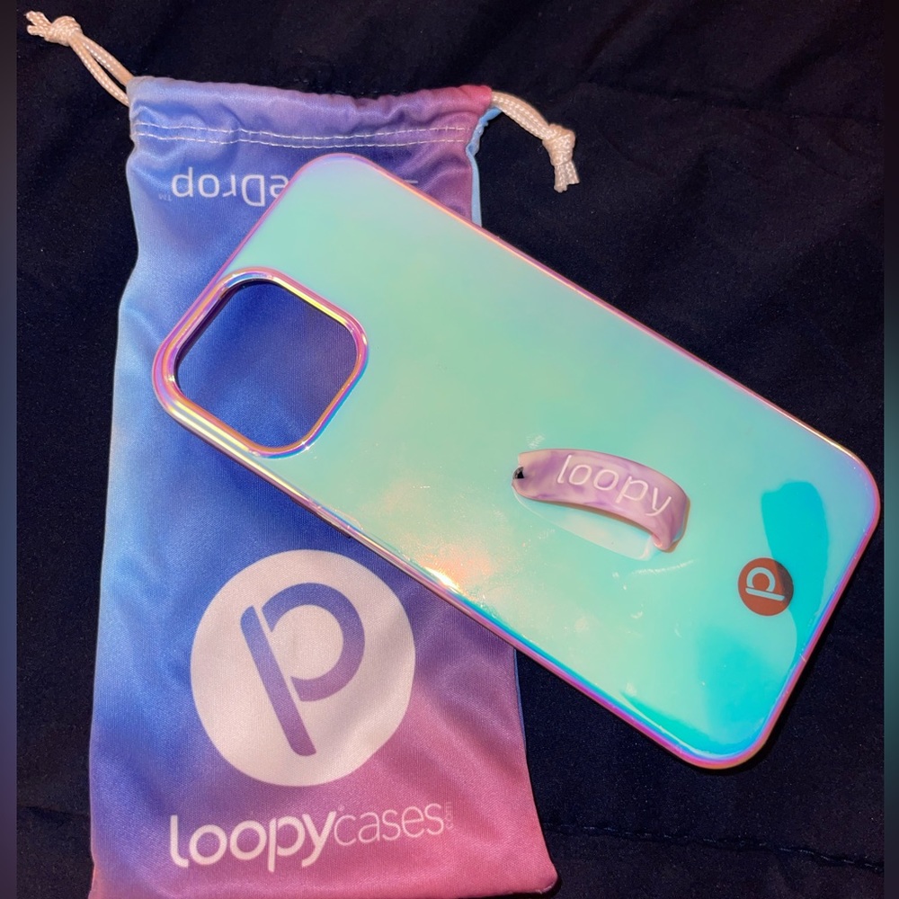 Loopy iPhone 12ProMax violet quartz case. Loop has slight tear.